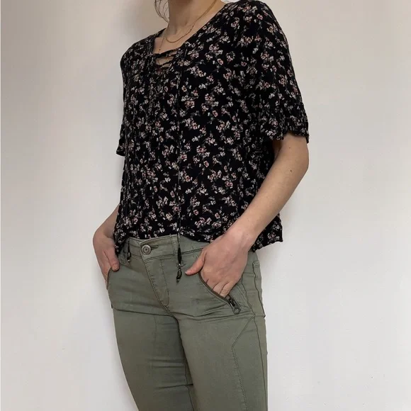 Low rise olive pants - Picture 8 of 16